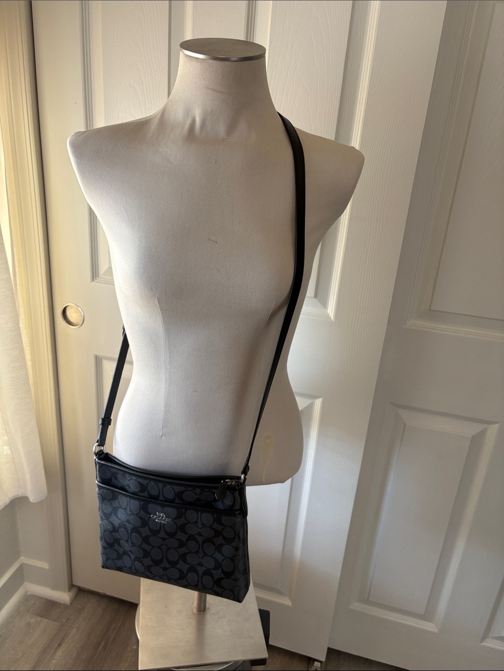 Coach Signature Black Crossbody Bag - Picture 3 of 8